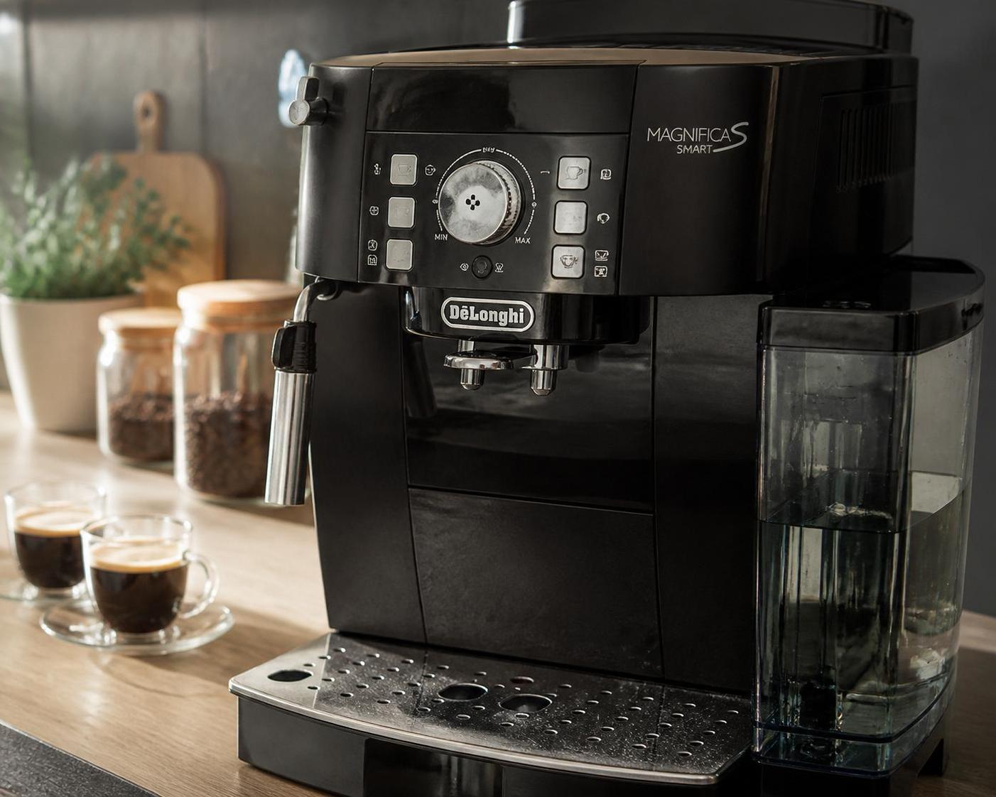 découvrez comment détartrer efficacement votre machine delonghi magnifica s smart grâce à notre guide complet et facile à suivre pour un café toujours parfait.